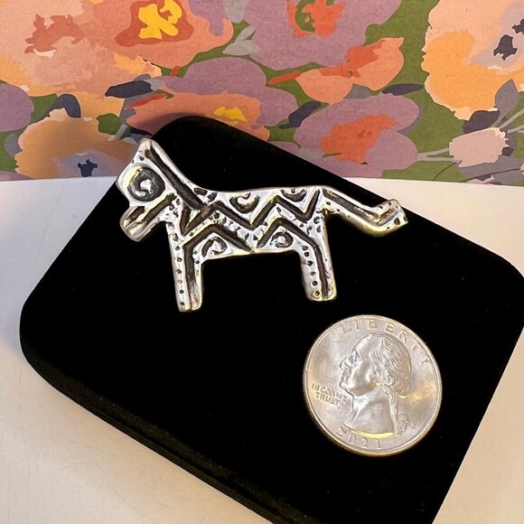 Pewter Tribal Dog Brooch - Picture 3 of 5